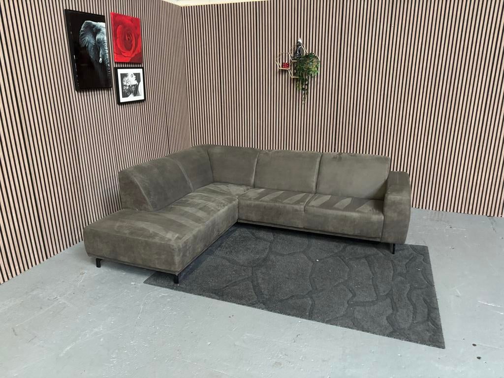 GRATIS LEVERING Hoekbank Donkergroen 265x220 GEREINIGD, Huis en Inrichting, Banken | Bankstellen, 250 tot 300 cm, Hoekbank, Ophalen of Verzenden