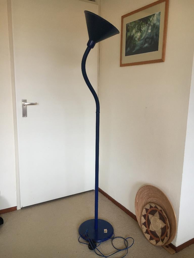 Vloerlamp blauw, Huis en Inrichting, Lampen | Vloerlampen, Gebruikt, 150 tot 200 cm, Metaal, Ophalen