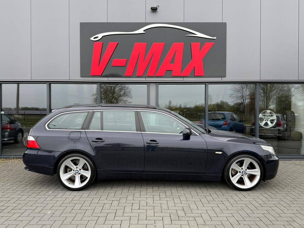 BMW 523i Touring AUT 159 DKM Navi Prof Camera Climate Cruise, Auto's, Automaat, 2497 cc, Blauw, 11 km/l