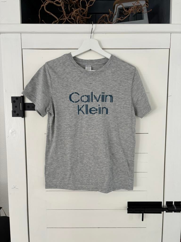 Calvin Klein pyjama shirt grijs 14/16, Nacht- of Onderkleding, Zo goed als nieuw, Jongen, Calvin Klein