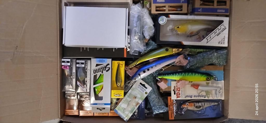 Grote doos vol met diverse bekende merken kunstaas, Watersport en Boten, Hengelsport | Roofvissen, Ophalen of Verzenden, Nieuw