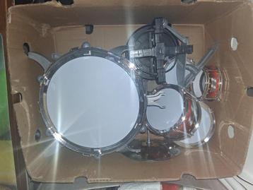 Kinderdrumstel speelgoed  beschikbaar voor biedingen