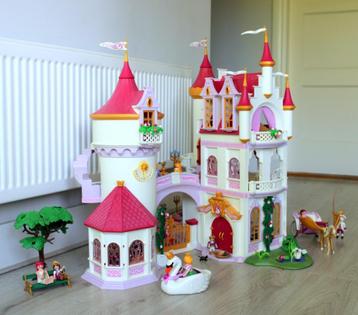  zgan prinsessen kasteel,extra verdieping, inrichting, koets beschikbaar voor biedingen
