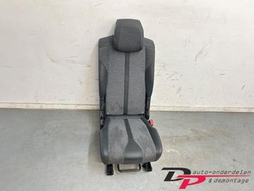 Stoel achter van een Peugeot 5008 beschikbaar voor biedingen