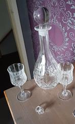 Karaf met wijnglazen, Ophalen