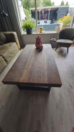Houten salontafel met metaal industrieel onderstel, Huis en Inrichting, Tafels | Salontafels, Ophalen, 100 tot 150 cm, 50 tot 100 cm