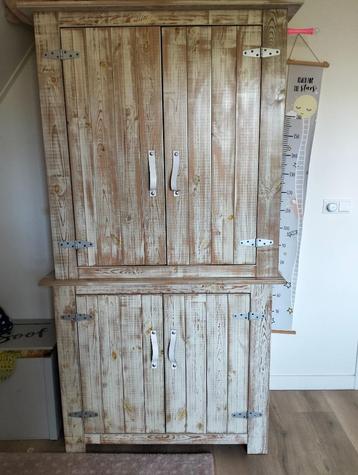Babykamer  beschikbaar voor biedingen