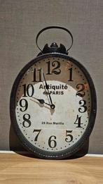 Ovale klok, Huis en Inrichting, Woonaccessoires | Klokken, Ophalen of Verzenden, Zo goed als nieuw, Analoog, Wandklok