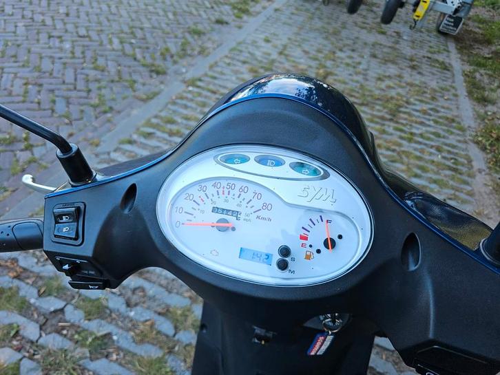 Sym fiddle 2 II 4 takt scooter, Fietsen en Brommers, Scooters | SYM, Zo goed als nieuw, Fiddle, Benzine, Ophalen