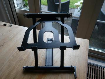 2 laptop standaarden beschikbaar voor biedingen