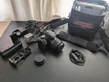 Canon EOS 500D + Grip + 3 Accu's + 18-55mm Lens + Tas beschikbaar voor biedingen