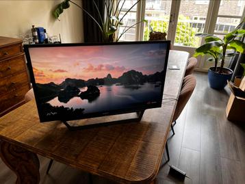 SONY TV - 32 inch beschikbaar voor biedingen