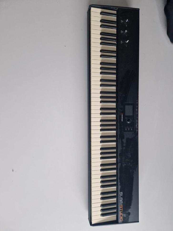 Studiologic SL88 Studio MIDI Keyboard, Muziek en Instrumenten, Keyboards, Zo goed als nieuw, 88 toetsen, Overige merken, Aanslaggevoelig
