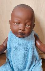 Mooie donkere bruine pop, Verzamelen, Poppen, Ophalen of Verzenden, Zo goed als nieuw, Pop