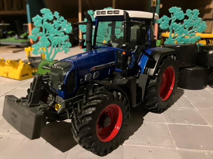 fendt 820 vario UH 1:32, Hobby en Vrije tijd, Modelauto's | 1:32, Gebruikt, Tractor of Landbouw, Universal Hobbies, Ophalen of Verzenden