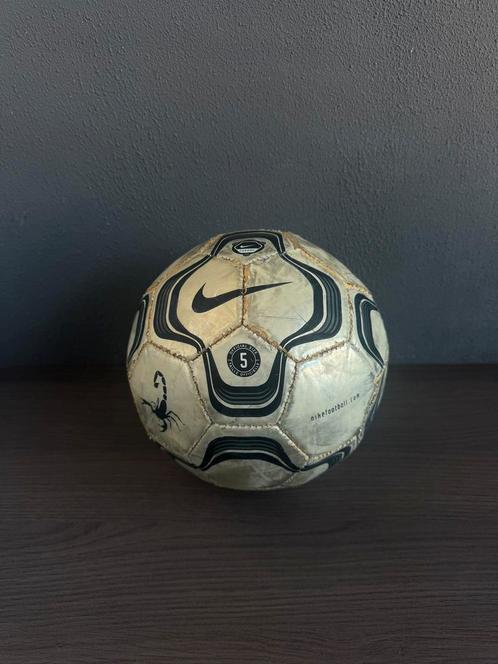 Nike Scorpion Cage Reclame Voetbal Maat 5 Zilver Chrome, Sport en Fitness, Voetbal, Zo goed als nieuw, Ophalen of Verzenden