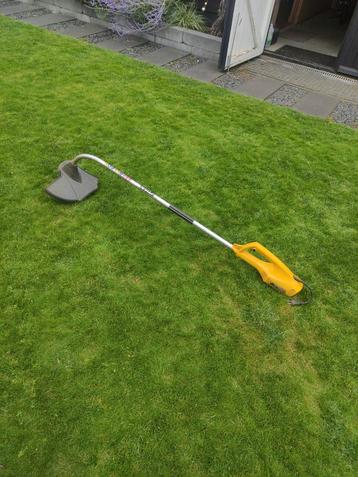  Grote Gras trimmer  bosmaaier 220 volt met extra maai draad beschikbaar voor biedingen