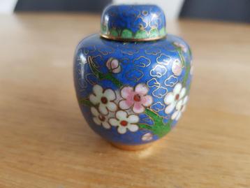 Cloisonne vaasje  beschikbaar voor biedingen