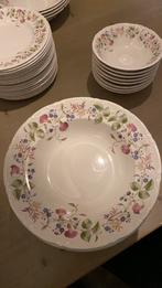 Pontesa diepe borden 20 stuks aanwezig 5 euro per bord, Antiek en Kunst, Antiek | Servies los, Ophalen of Verzenden