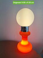 Vintage tafellamp massive, oranje voet witte bol,Jaren 70, Ophalen, 50 tot 75 cm, Vintage, Glas
