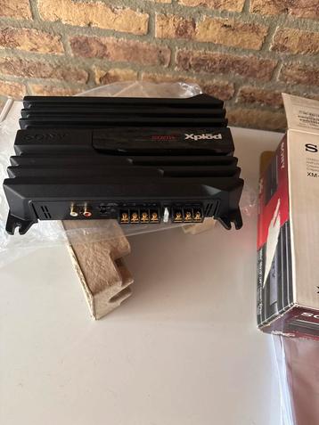 Sony Xplod 500W Versterker beschikbaar voor biedingen