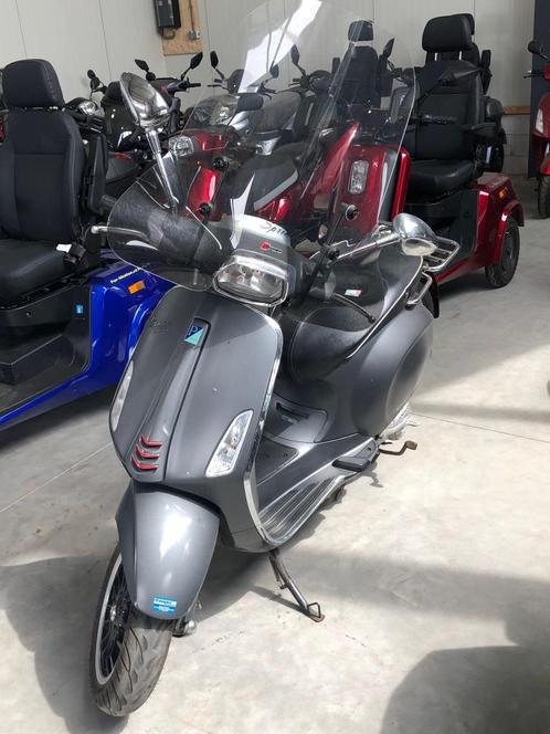 Vespa Sprint Piaggio BJ 15-05-2015, Fietsen en Brommers, Scooters | Vespa, Gebruikt, Vespa S, Maximaal 45 km/u, Benzine, Ophalen of Verzenden
