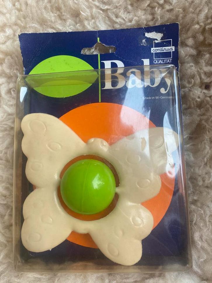 Vintage baby bijt rammelaar nog in de verpakking, Verzamelen, Speelgoed, Zo goed als nieuw, Ophalen of Verzenden