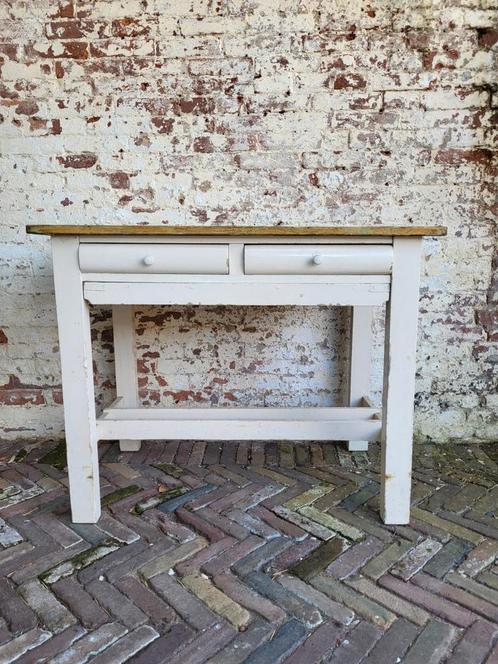 Frans brocante bakkerstafel/ sidetable/ allegonda, Antiek en Kunst, Antiek | Meubels | Tafels, Ophalen