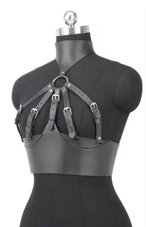 Spannende Top met Mooie Straps, tm 4XL, Kleding | Dames, Tops, Nieuw, Zwart, Verzenden