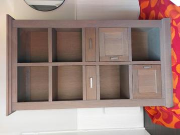 Boekenkast (massief hout)