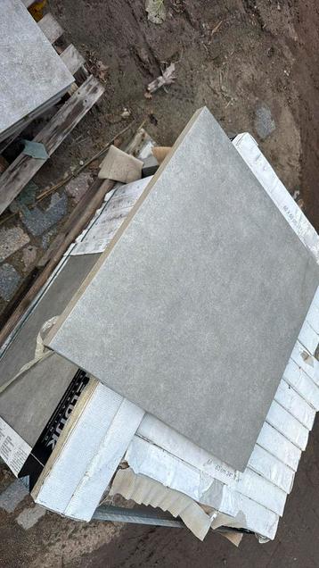 Restant 12,5m2 60x60x3 keramische terrastegels kera Paris beschikbaar voor biedingen