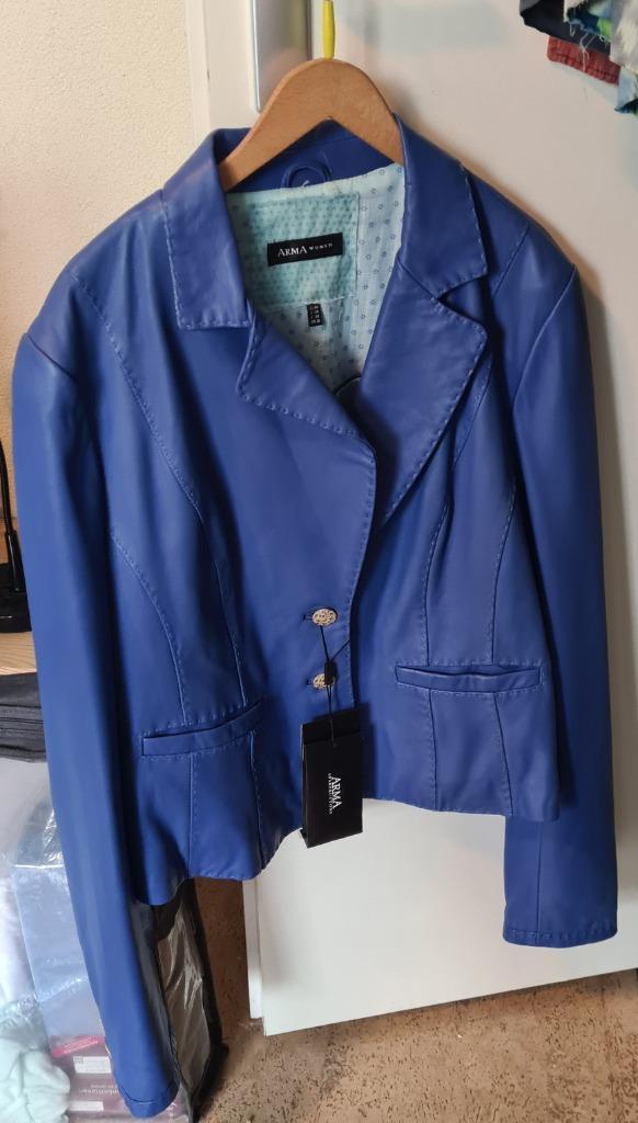 Nieuw met kaartje, kort leren jasje van ARMA WOMEN, maat 44, Kleding | Dames, Jasjes, Kostuums en Pakken, Nieuw, Jasje, Maat 42/44 (L)