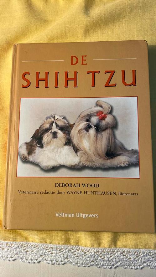 D. Wood - De Shih Tzu boek in hardcover, Boeken, Dieren en Huisdieren, Zo goed als nieuw, Paarden of Pony's, Ophalen of Verzenden