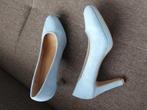 Lichtblauwe pumps, Kleding | Dames, Trouwkleding en Trouwaccessoires, Ophalen of Verzenden, Nieuw, Blauw, Schoenen