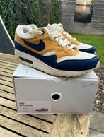 Nike air max 1 ID Sand Navy, Kleding | Dames, Schoenen, Ophalen of Verzenden, Zo goed als nieuw, Blauw, Sneakers of Gympen