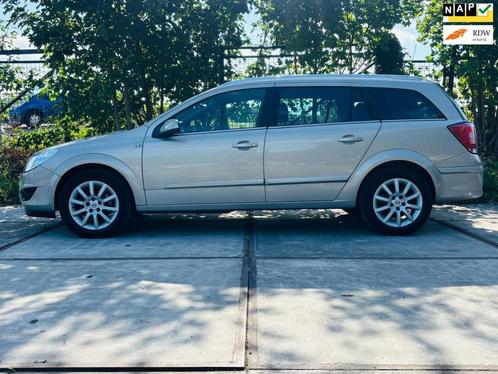 Opel Astra Wagon 1.6 Temptation NIEUWE APK, Auto's, Opel, Bedrijf, Te koop, Astra, Airbags, Airconditioning, Boordcomputer, Centrale vergrendeling
