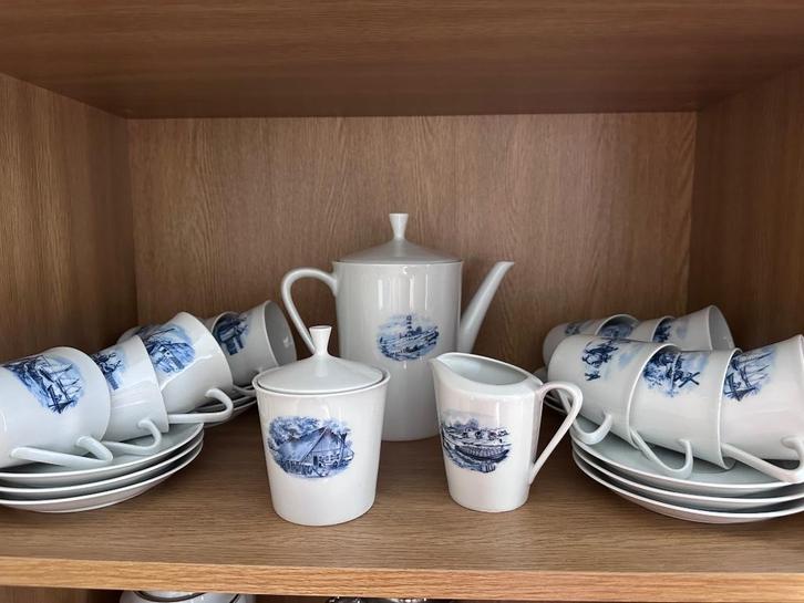 set van het "Holland is Holland" servies, Antiek en Kunst, Antiek | Servies compleet, Ophalen
