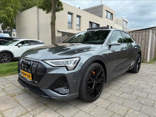 Audi e-tron 50 Quattro 313pk 2020 Daytona Grijs, Auto's, Audi, Particulier, e-tron, 360° camera, 4x4, Aangepast voor mindervaliden