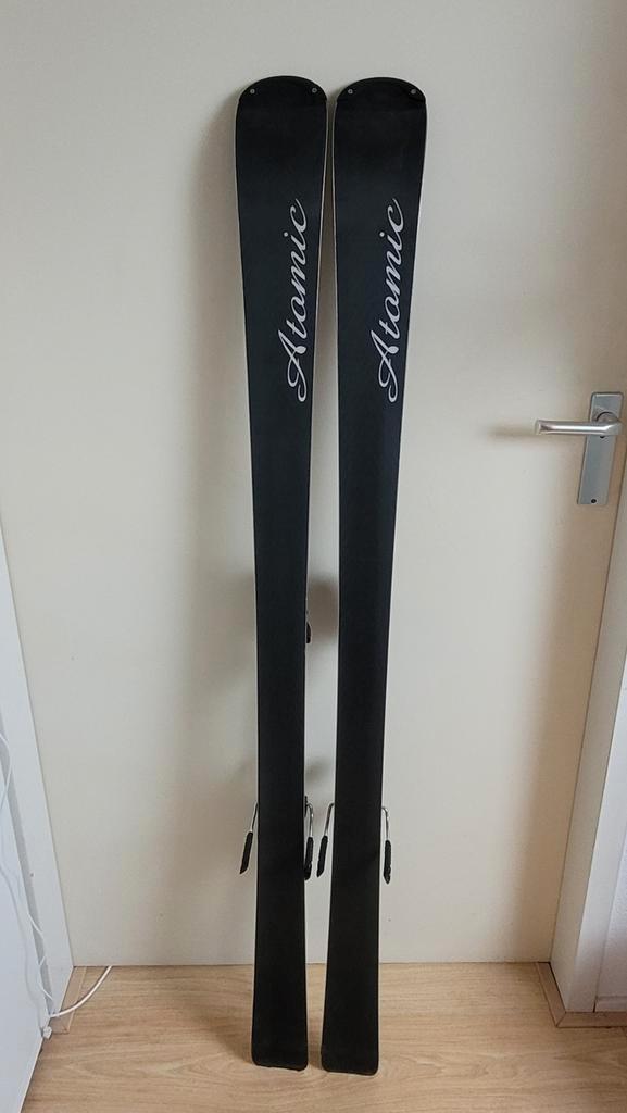 Atomic Ski's - Goede Conditie! 150cm perfect dames of meiden, Sport en Fitness, Skiën en Langlaufen, Zo goed als nieuw, Ski's
