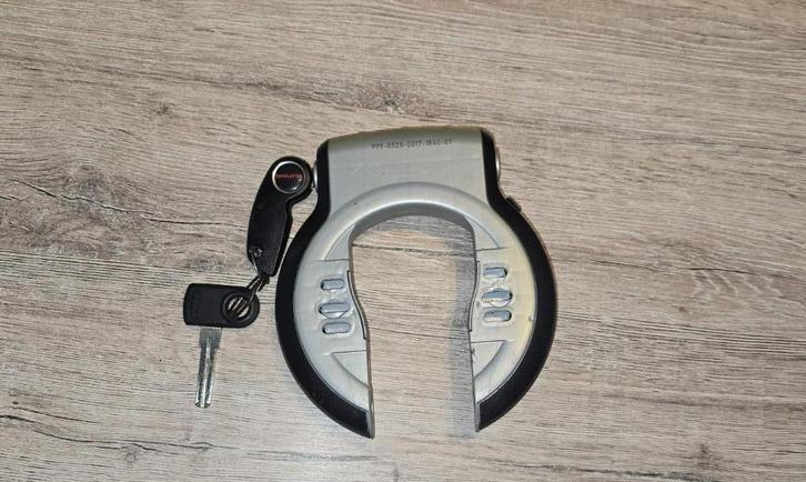 AXA Defender  Ringslot, Fietsen en Brommers, Fietsaccessoires | Fietssloten, Gebruikt, Ringslot, Ophalen of Verzenden