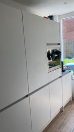 Zeer nette  keuken parallelle opstelling greeploos, Wit, Ophalen of Verzenden, Zo goed als nieuw, Greeploos