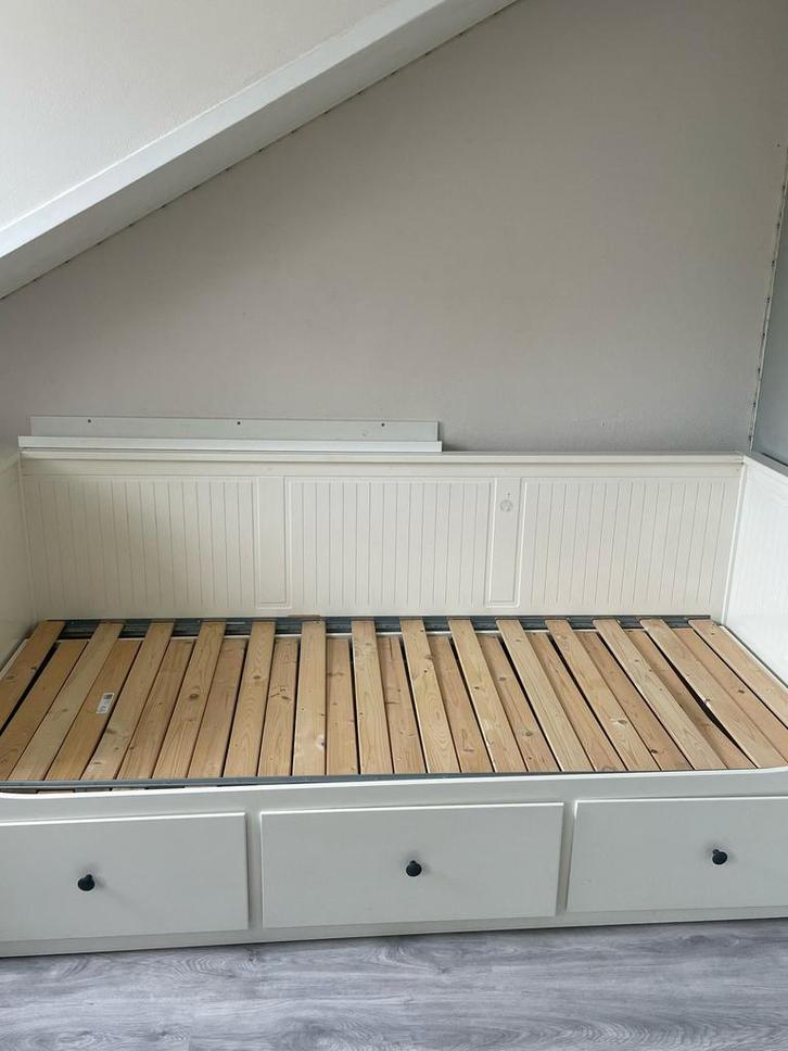 Ikea Hemnes bed, Huis en Inrichting, Slaapkamer | Bedden, Gebruikt, Tweepersoons, 80 cm, 200 cm, Hout, Wit, Verstelbaar, Ophalen