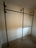 2x Steigerbuis kledingrekken aan muur, Ophalen, Zo goed als nieuw