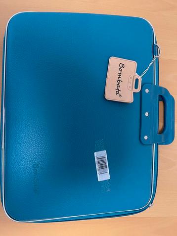 Bombata 17 inch laptoptas beschikbaar voor biedingen