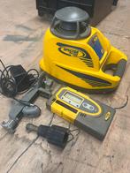 Laser liner voor buiten, Doe-het-zelf en Verbouw, Meetapparatuur, Ophalen of Verzenden, Gebruikt
