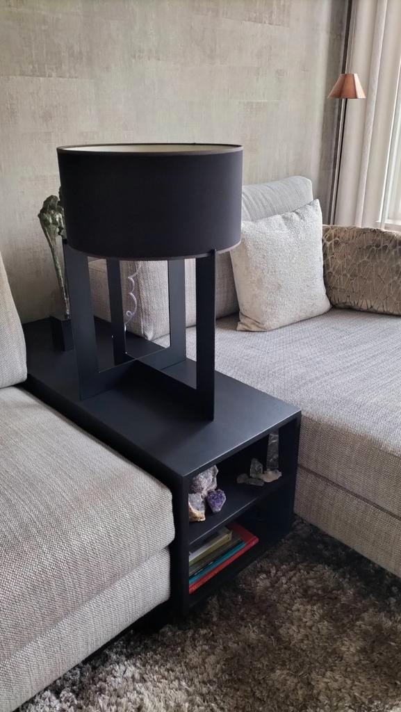 2 Bijzondere Design Tafellampen ZGAN., Huis en Inrichting, Lampen | Lampenkappen, Zo goed als nieuw, Rond, Zwart, Ophalen of Verzenden