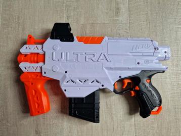 NERF Ultra AMP + Nerf Darts beschikbaar voor biedingen