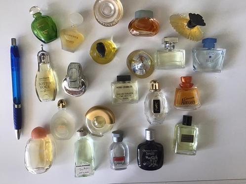 Lot echte parfums flesjes miniaturen verzameling 21st., Verzamelen, Parfumverzamelingen, Zo goed als nieuw, Parfumfles, Ophalen of Verzenden