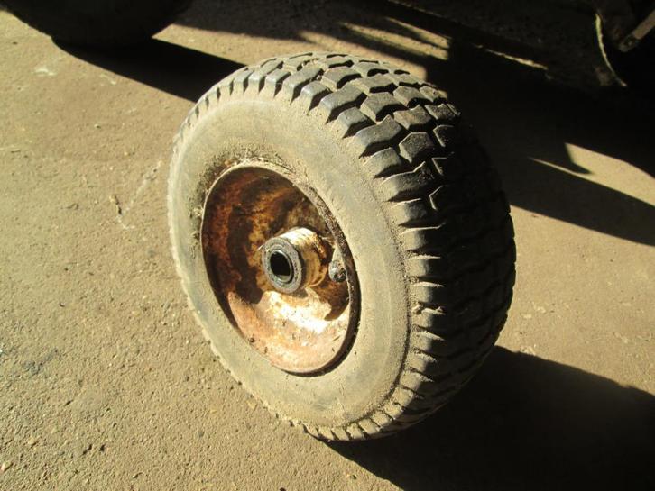 Voorwiel 11x4.00-5, Tuin en Terras, Grasmaaiers, Gebruikt, 50 cm of meer, Ophalen of Verzenden