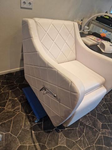 Nieuwe witte kappers wasunit 130x70cm beschikbaar voor biedingen